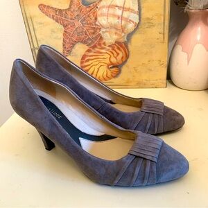 Naturalizer suede pumps size 6